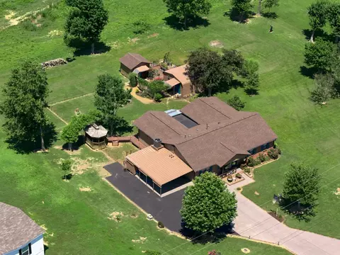 90 Junior Dr, Covington, TN 38019 photo 4