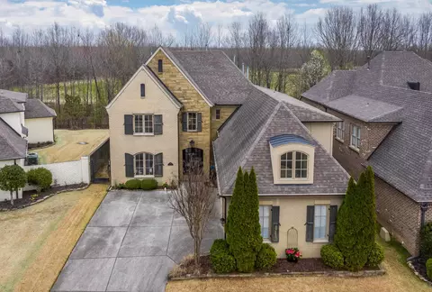 1688 Tartan Ln, Collierville, TN 38017