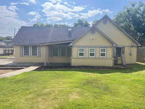 901 Semmes St, Memphis, TN 38111