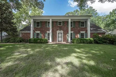 2065 Wood Creek Dr, Germantown, TN 38138