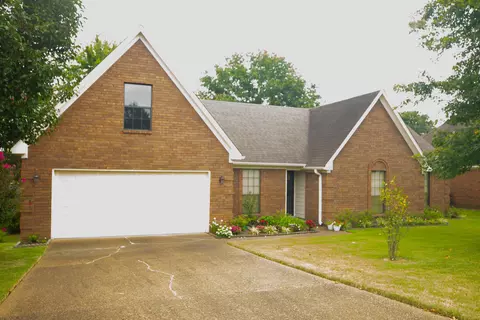 4100 Altruria Rd, Bartlett, TN 38135