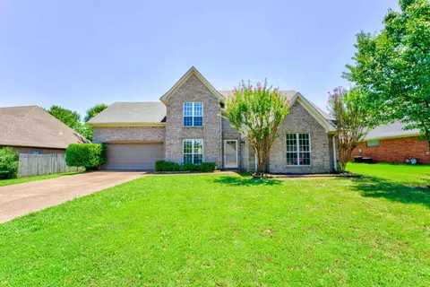 110 Lakewood Dr, Oakland, TN 38060