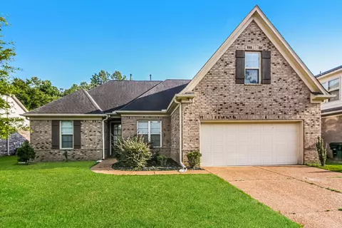 7957 Country Lake Dr, Bartlett, TN 38133