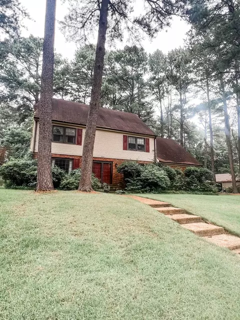 2095 Kimbrough Woods Dr, Germantown, TN 38139