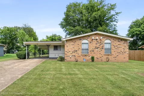 4476 Double Tree Rd, Memphis, TN 38109