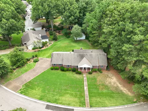 305 Briarbrook Cv, Collierville, TN 38017