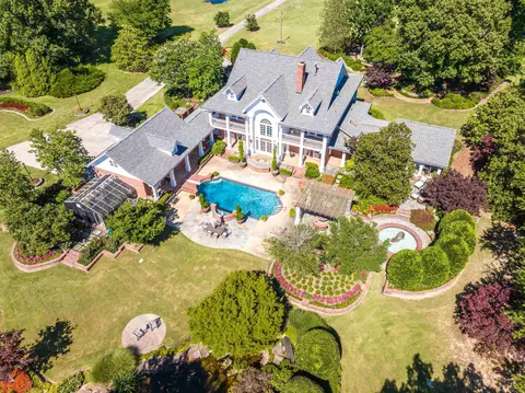 11007 Fourwinds Dr, Eads, TN 38028