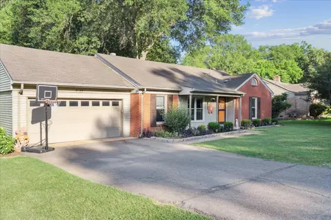6124 Ivanhoe Rd, Bartlett, TN 38134 photo 2