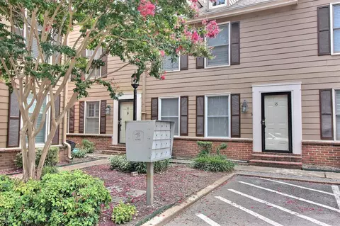 18 S Idlewild St, Memphis, TN 38104