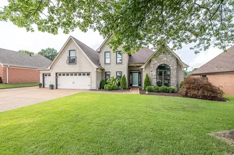 6848 Briarfield Ln, Bartlett, TN 38135