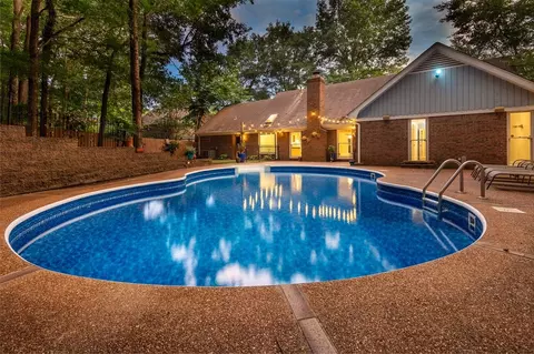 8364 Bazemore Rd, Cordova, TN 38018