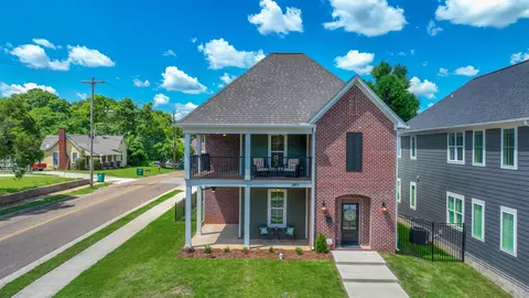 267 W Deaderick St, Jackson, TN 38305