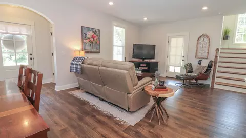 267 W Deaderick St, Jackson, TN 38305 photo 4
