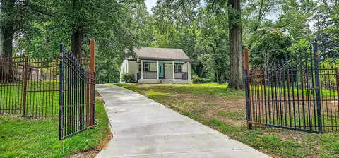 2766 W Skyline Cir, Memphis, TN 38127