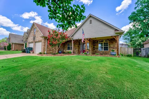 80 Meadow Terrace Dr, Oakland, TN 38060