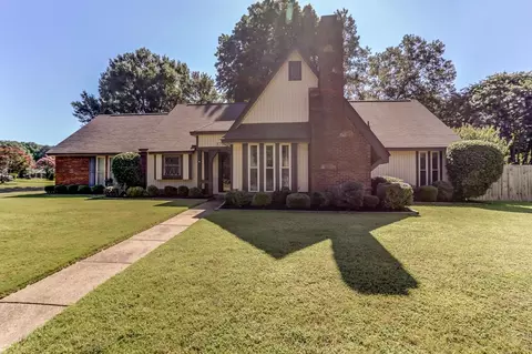 3790 Misty Oak Dr, Memphis, TN 38125