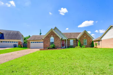 9733 Kings Bridge Cv, Lakeland, TN 38002