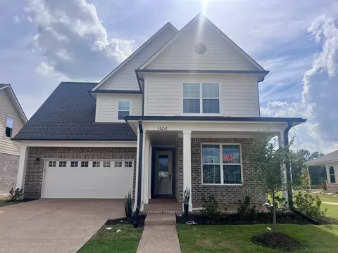 10241 Louanne Dr, Collierville, TN 38017
