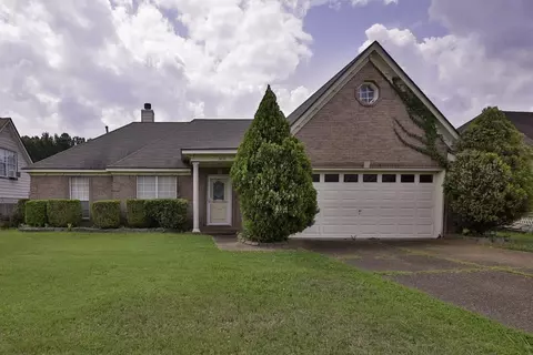 5635 Autumn Valley Dr, Memphis, TN 38135
