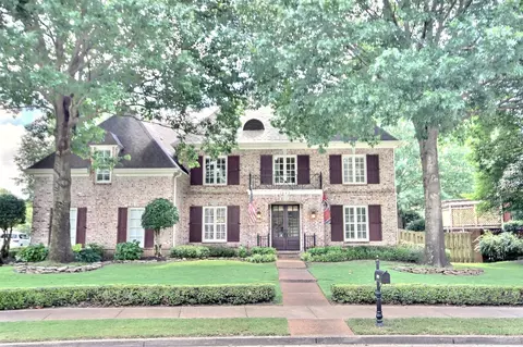 1887 Almadale Farms Pkwy, Collierville, TN 38017