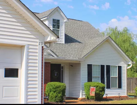 75 Augusta Dr, Humboldt, TN 38343