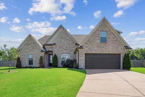 45 Sunny Cv, Oakland, TN 38060