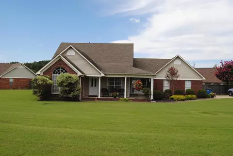 221 Daisey Ln, Atoka, TN 38004