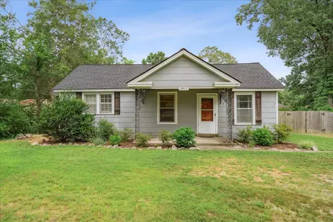 3911 Broadway Rd, Bartlett, TN 38135