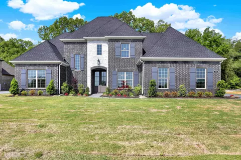 345 Wellington Cv, Oakland, TN 38068