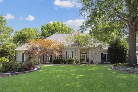 8810 Red Maple Cv, Germantown, TN 38139