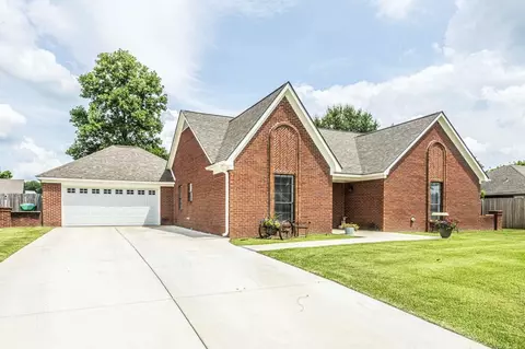 124 Gretna Green Dr, Munford, TN 38058