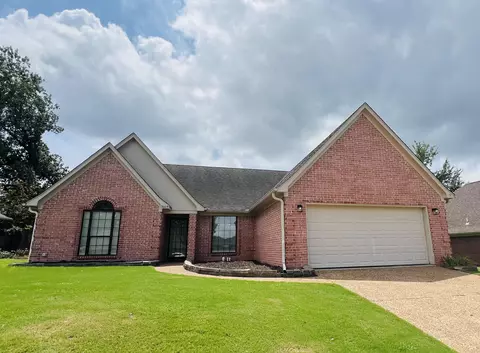 7669 Shadow Hills Dr, Arlington, TN 38002