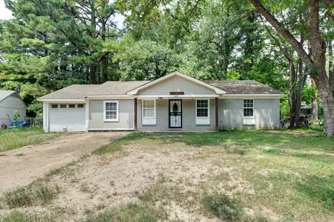 825 Archie Dr, Memphis, TN 38127