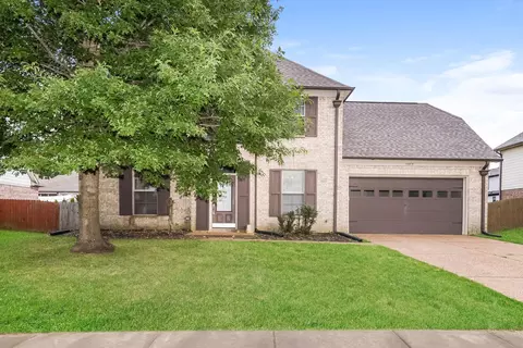 10213 Carly Dr, Lakeland, TN 38002