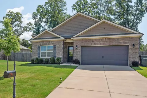 395 Beau Tisdale Dr, Oakland, TN 38060