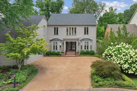 4370 W Cherry Place Dr, Memphis, TN 38117