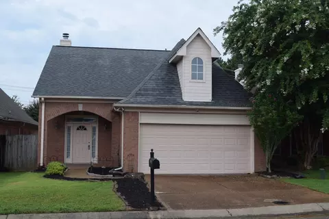 8739 Eagle View Dr, Memphis, TN 38018