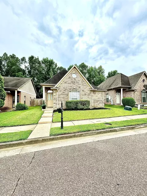 7079 Parkbrook Ln, Cordova, TN 38018