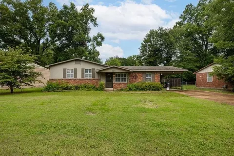 3215 Clearbrook St, Memphis, TN 38118
