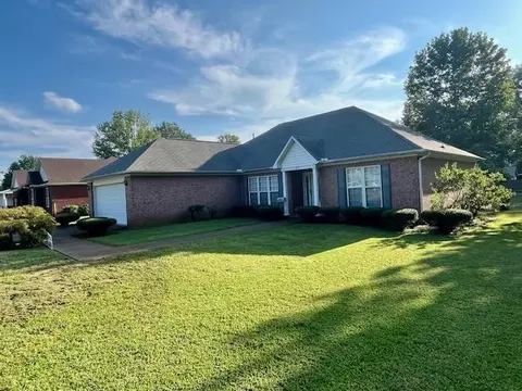 217 Barrett St, Bolivar, TN 38008