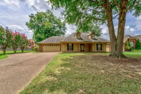 6387 St Elmo Rd, Bartlett, TN 38135