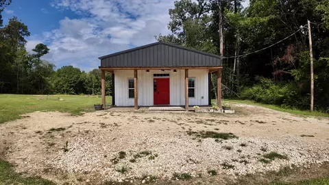 915 Pleasant Grove Rd, Springville, TN 38256