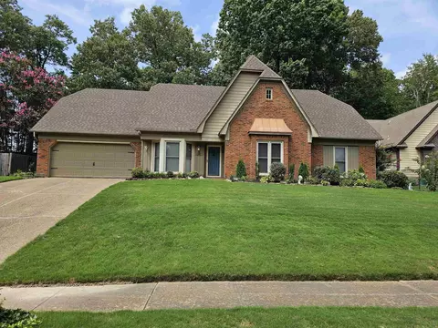 6054 Camelia Ln, Bartlett, TN 38134