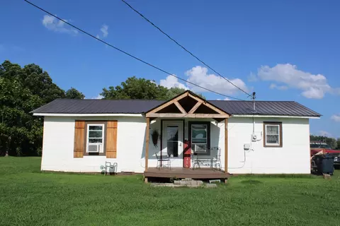 200 Mill St, Halls, TN 38040