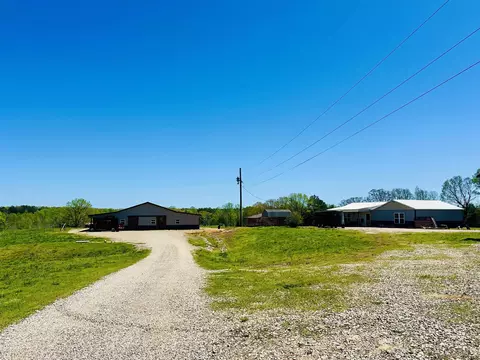 699 Limon Gage Rd, Bethel Springs, TN 38315