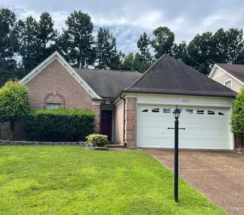 9957 Woodland Fern Dr, Lakeland, TN 38002