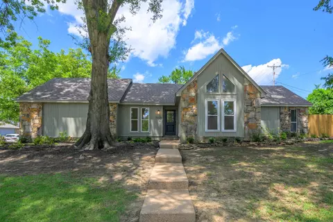 5626 Bartlett Grove Rd, Bartlett, TN 38134