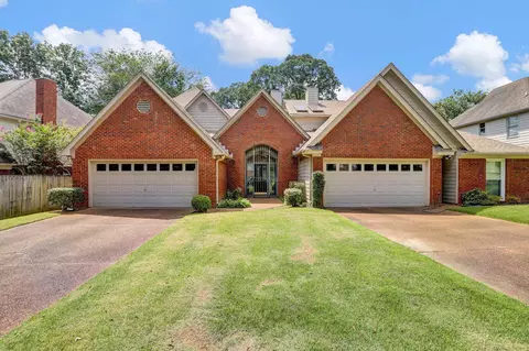 273 Shadow Grove Cv, Memphis, TN 38018