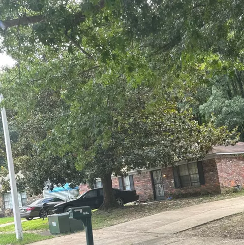 4693 Deep Brook Dr, Memphis, TN 38128