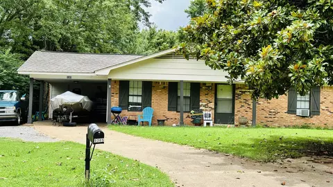 5305 Chickasaw Cv, Horn Lake, MS 38637